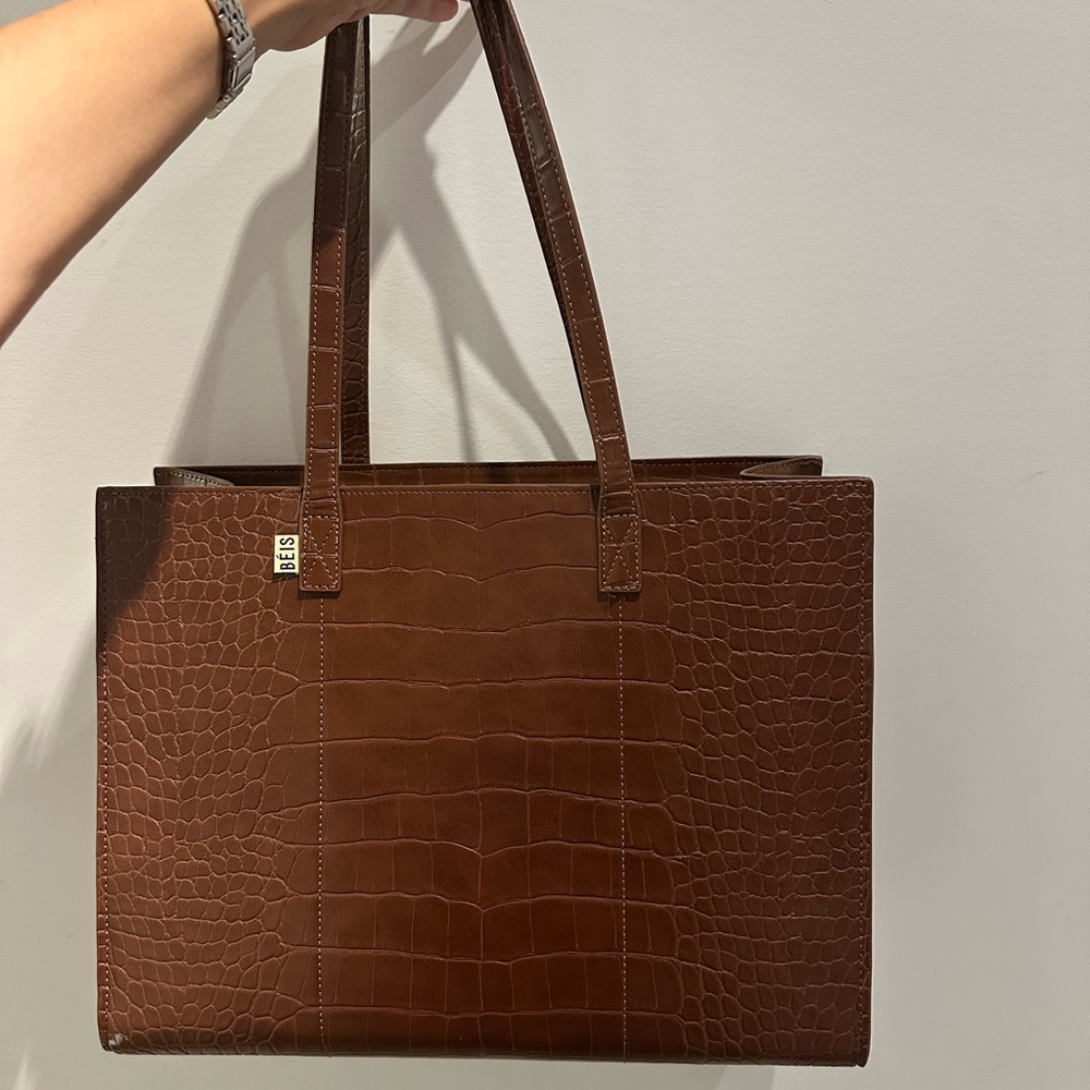BEIS The WORK Tote Cognac / Brown Embossed Croc